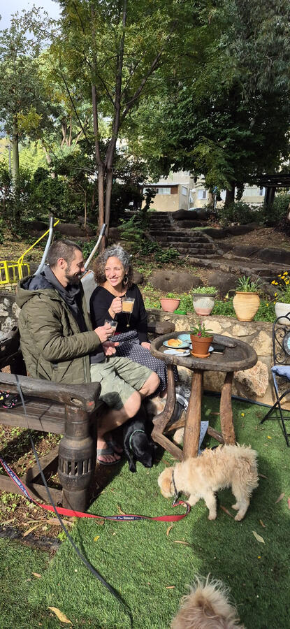 מאיולה: בית.קפה.טבע